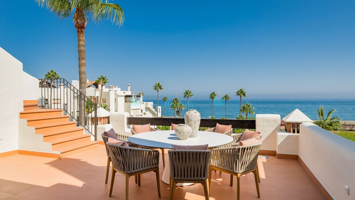 Penthouse for sale in New Golden Mile, Estepona