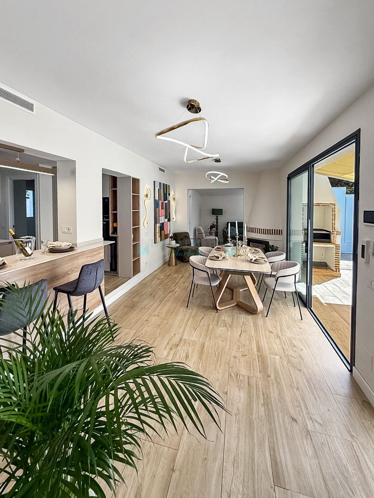 Villa en venta en Costabella, Marbella Este