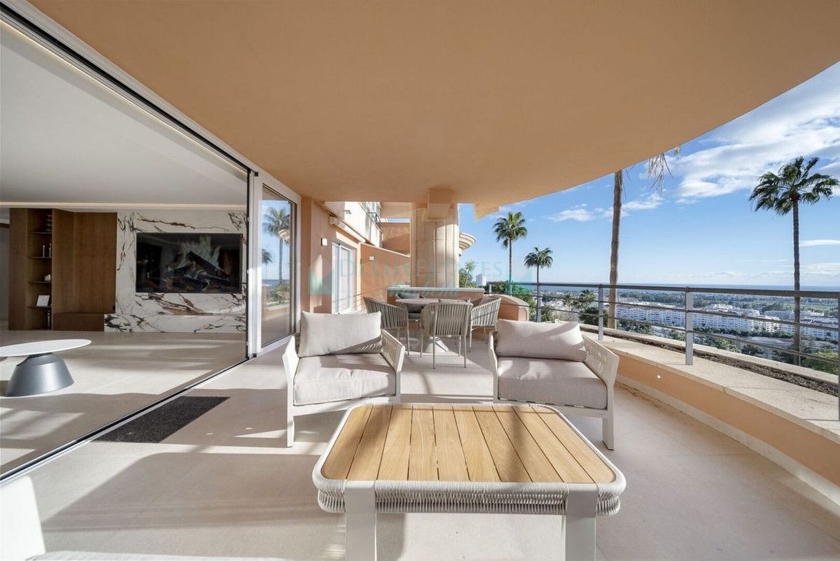 Apartment for sale in Nueva Andalucia