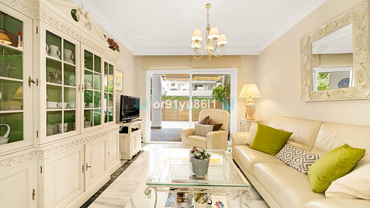 Ground Floor Apartment for sale in Marbella Golden Mile