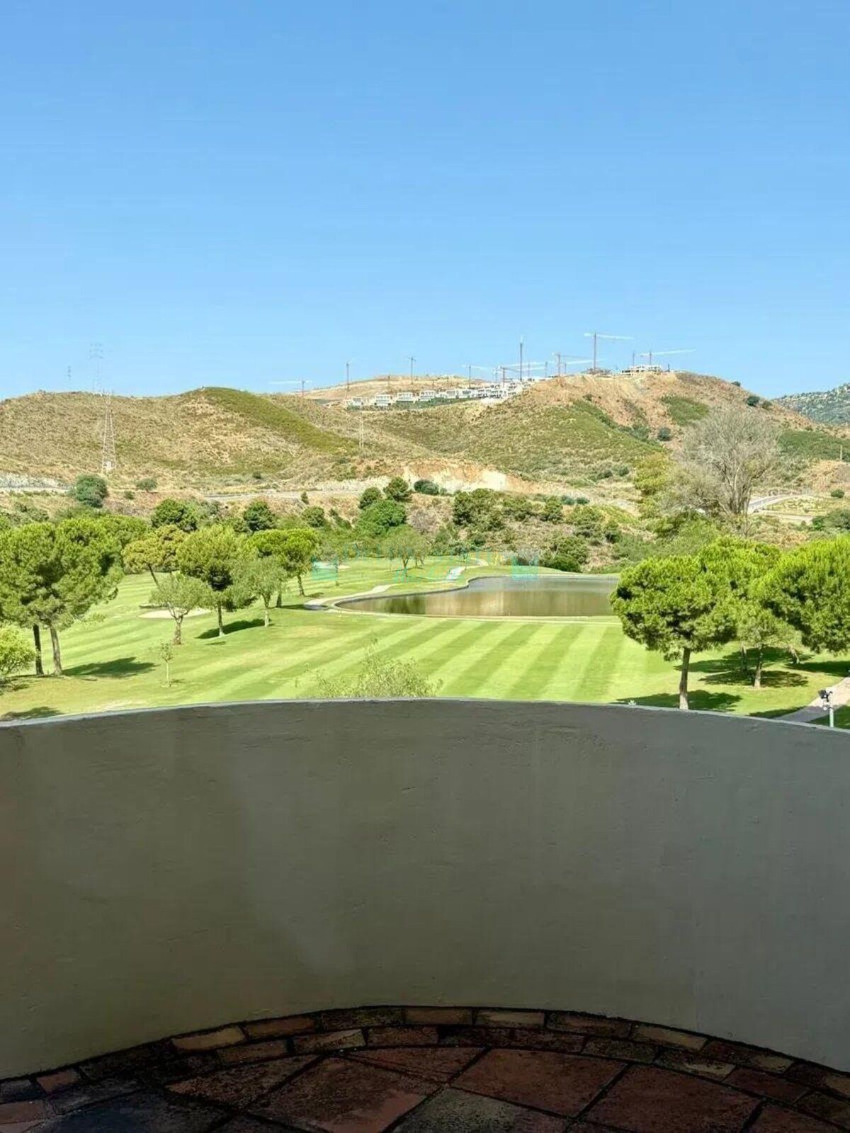 Apartment for sale in Benahavis