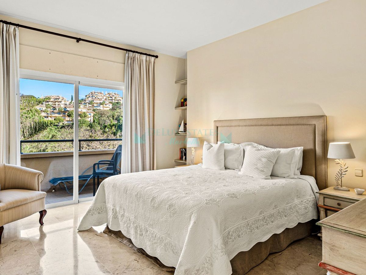Apartment for sale in Elviria, Marbella East