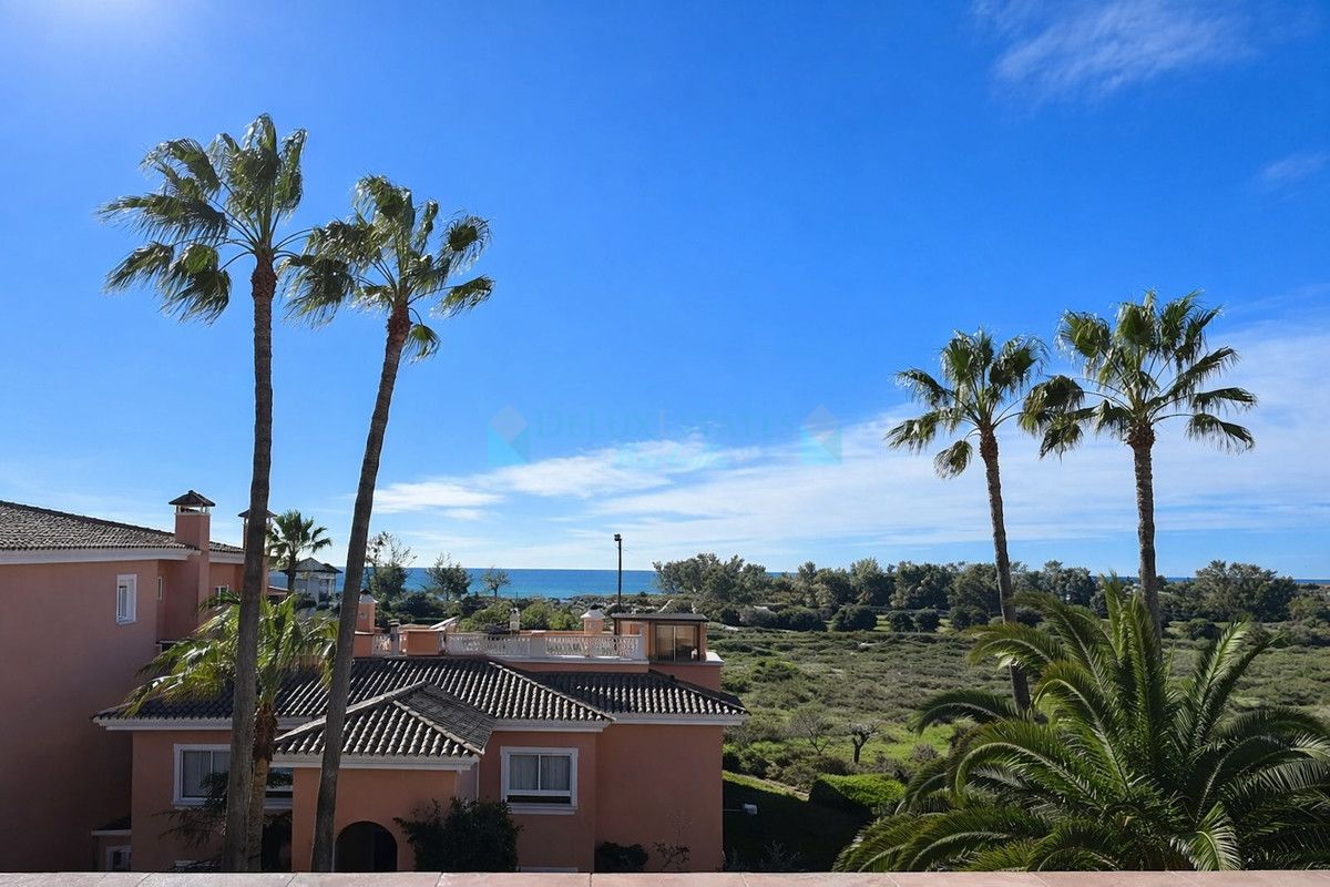 Penthouse for sale in Costalita, Estepona