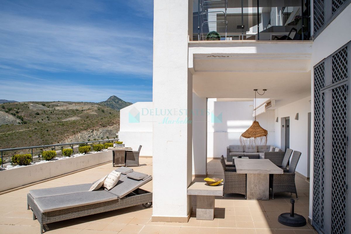 Apartment for sale in Los Flamingos, Benahavis