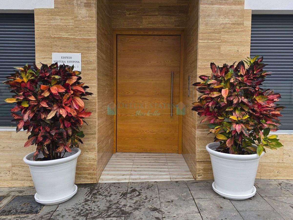 Ground Floor Apartment for sale in Estepona