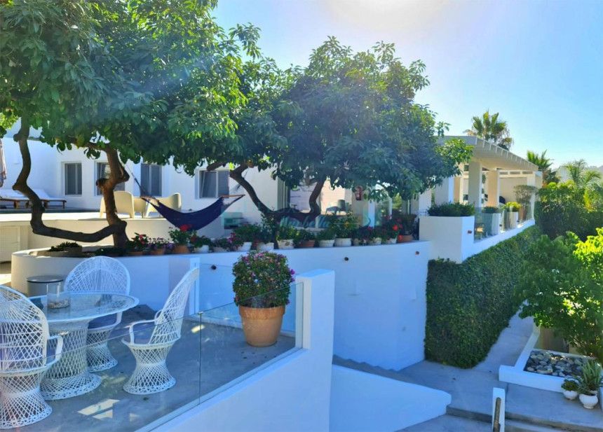Semi Detached Villa for rent in Ojen