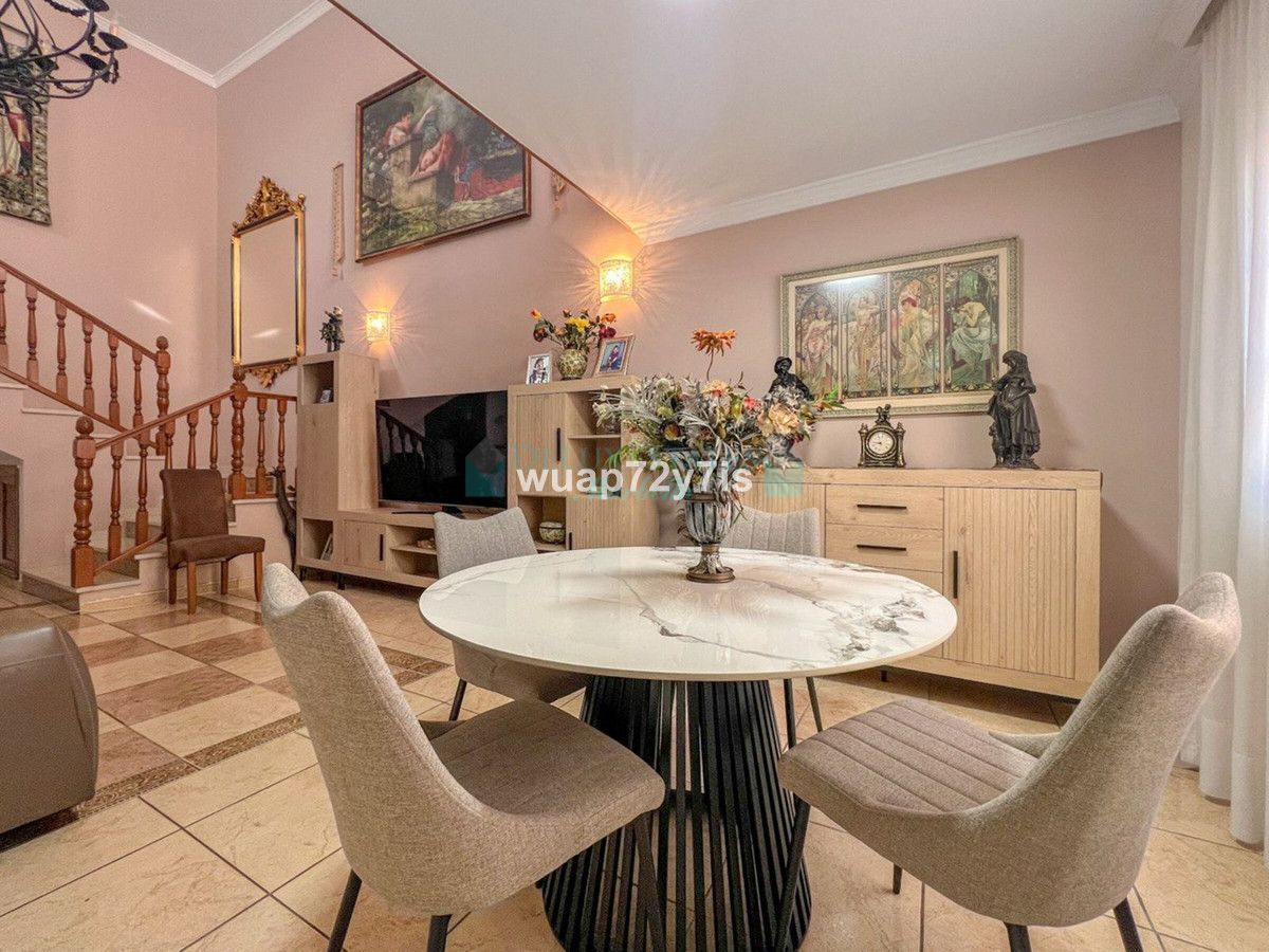 Semi Detached Villa for sale in Estepona