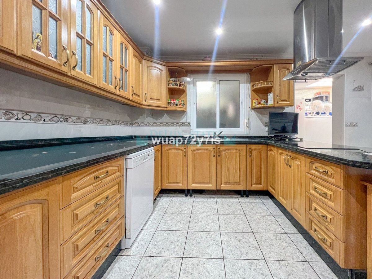 Semi Detached Villa for sale in Estepona