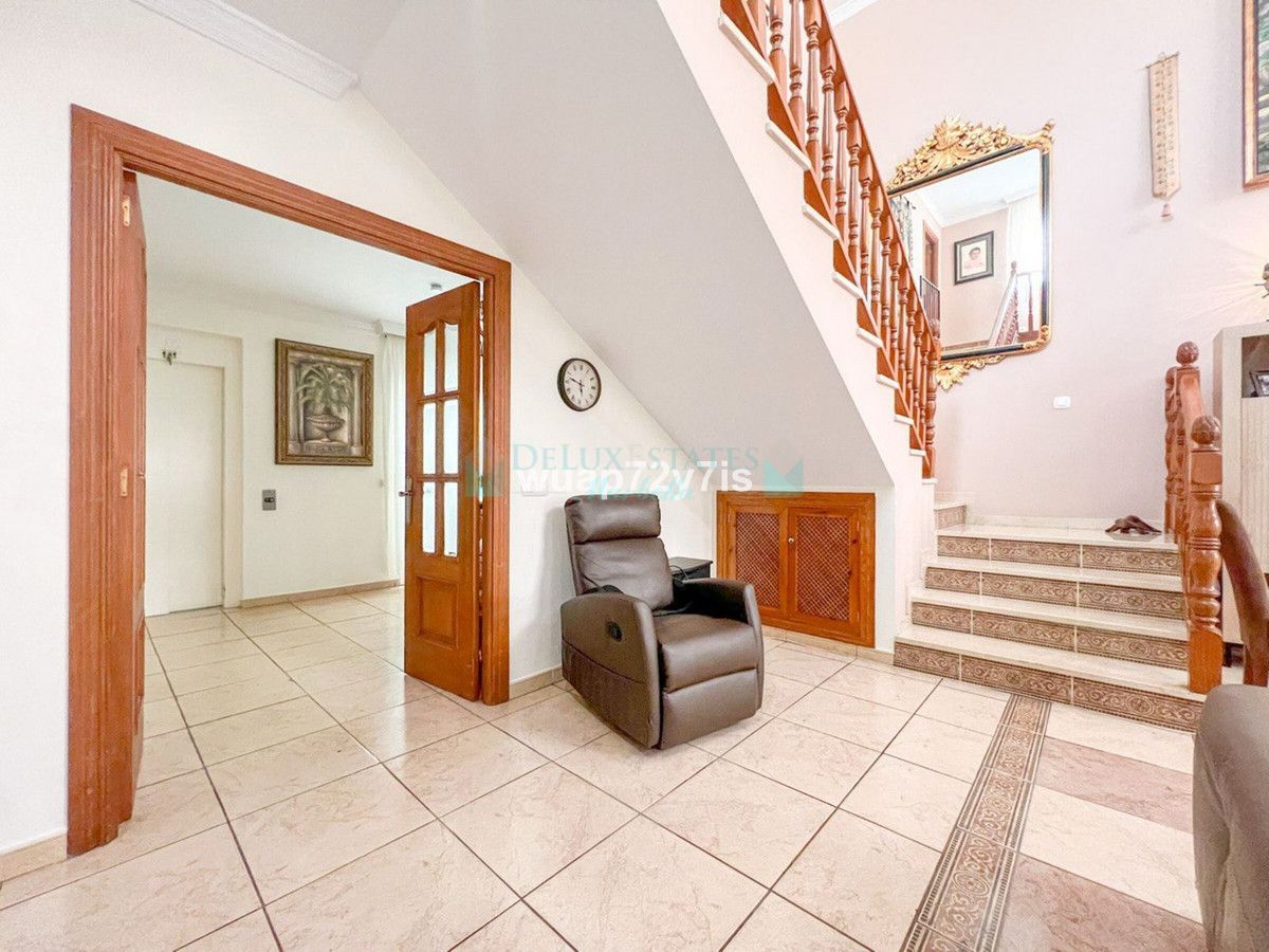 Semi Detached Villa for sale in Estepona