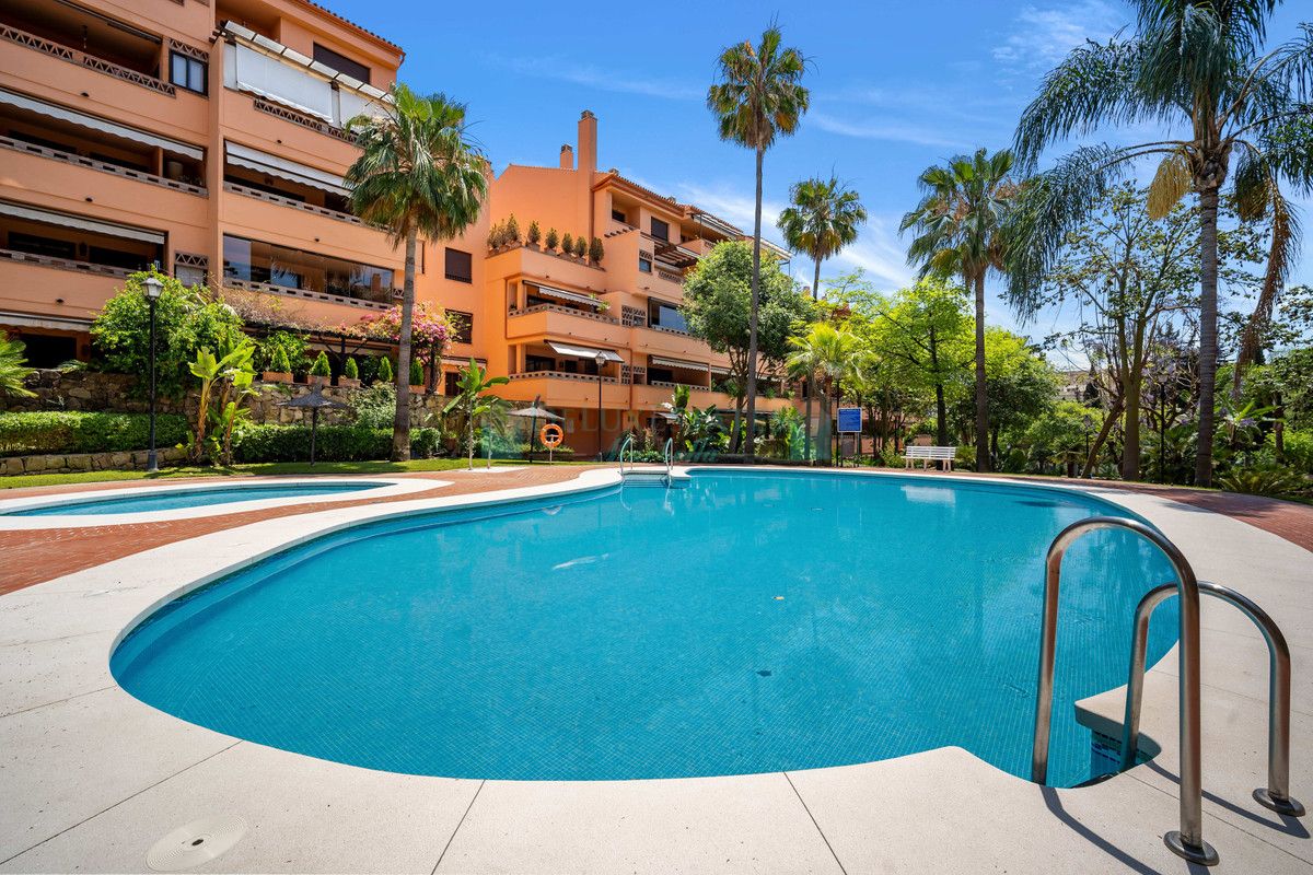 Apartment for sale in Marbella Golden Mile