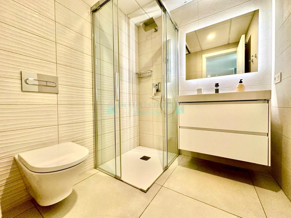 Ground Floor Apartment for sale in Elviria, Marbella East