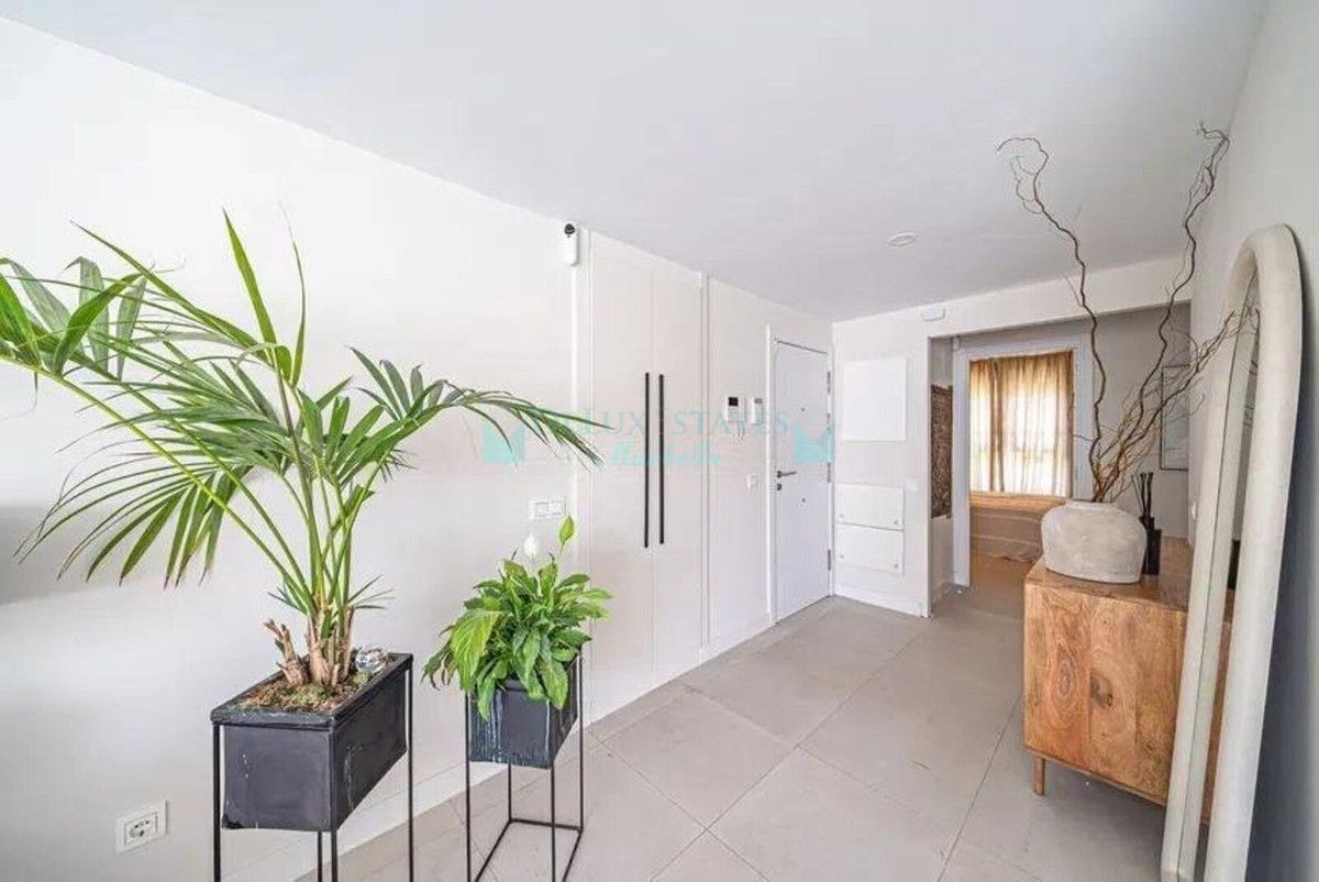 Apartment for sale in Estepona