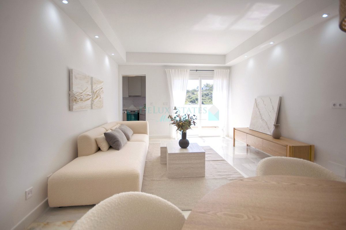 Apartment for sale in Estepona