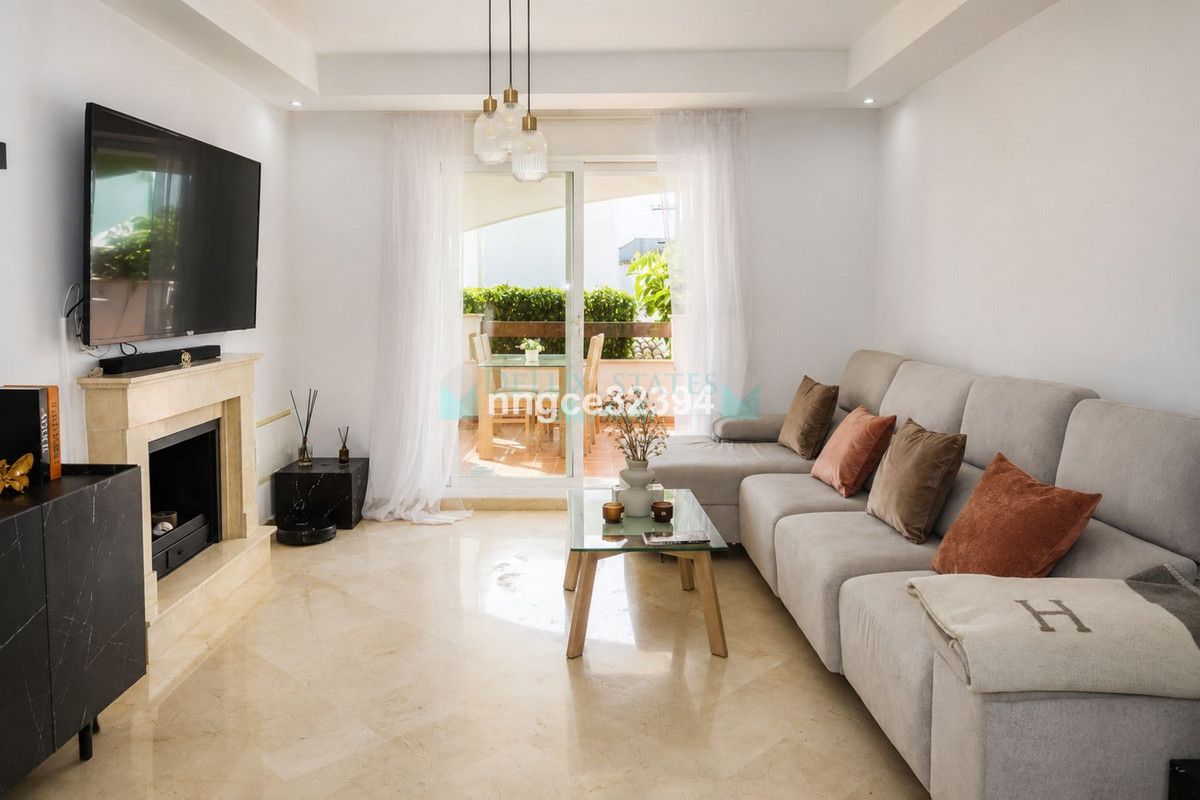 Ground Floor Apartment for sale in Nueva Andalucia