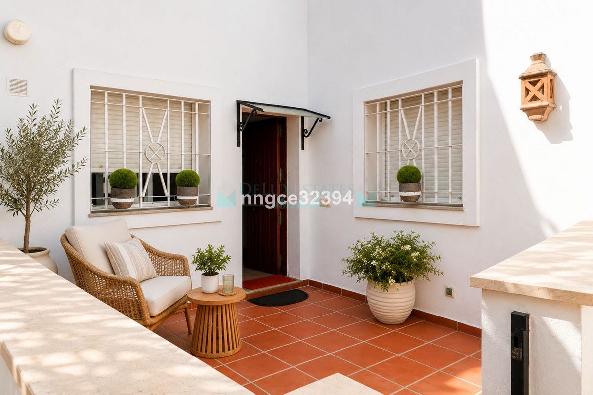 Ground Floor Apartment for sale in Nueva Andalucia