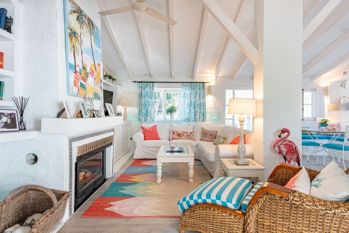 Villa for sale in Benahavis