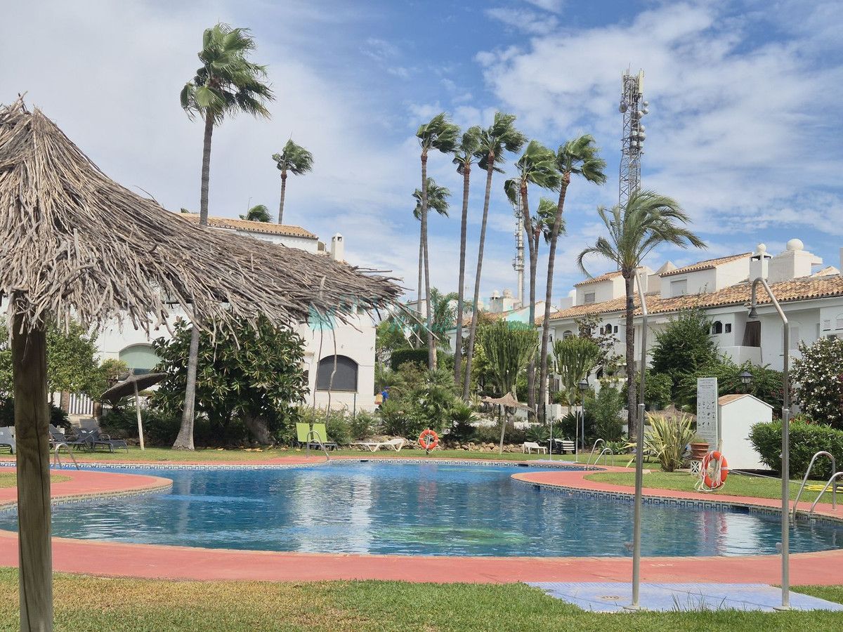 Town House for sale in Atalaya, Estepona