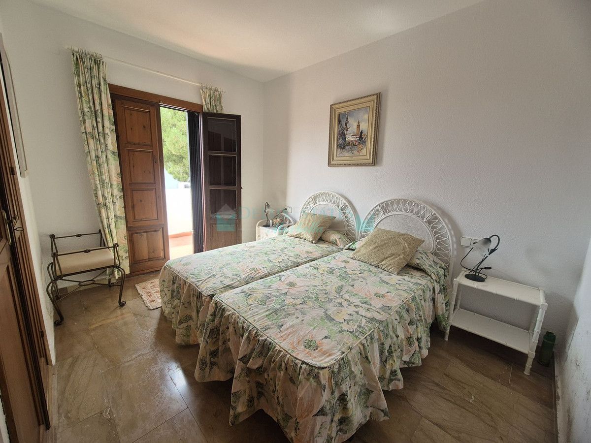 Town House for sale in Atalaya, Estepona