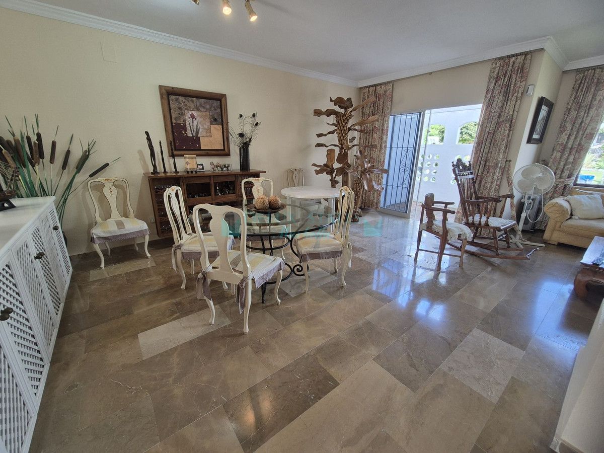 Town House for sale in Atalaya, Estepona