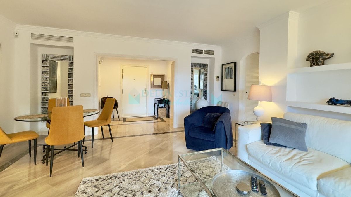 Apartment for sale in Elviria, Marbella East