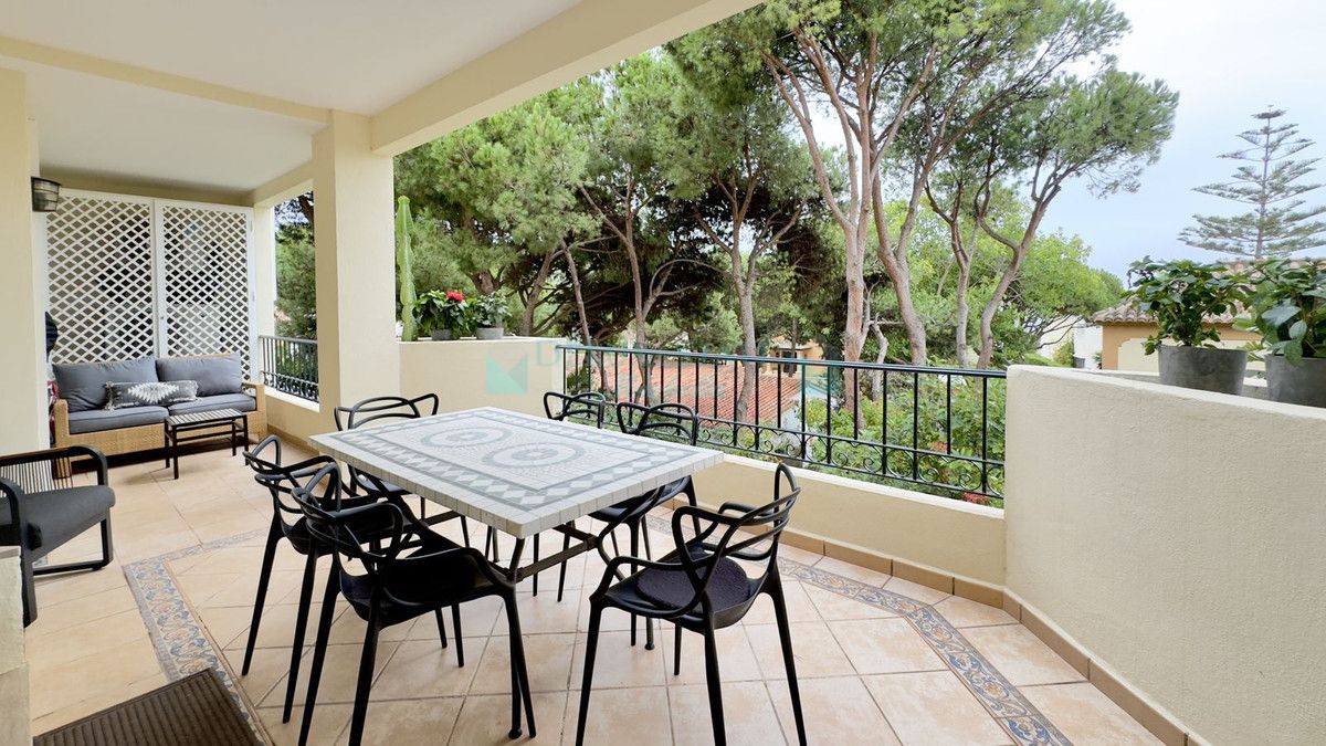 Apartamento en venta en Elviria, Marbella Este