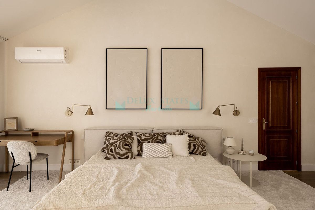 Villa en venta en El Rosario, Marbella Este