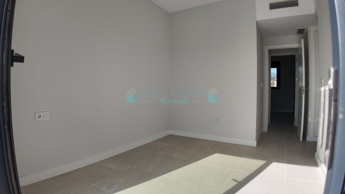 Penthouse for sale in Estepona