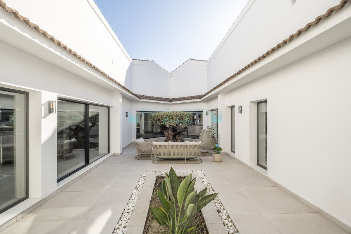 Villa en alquiler en Nueva Andalucia