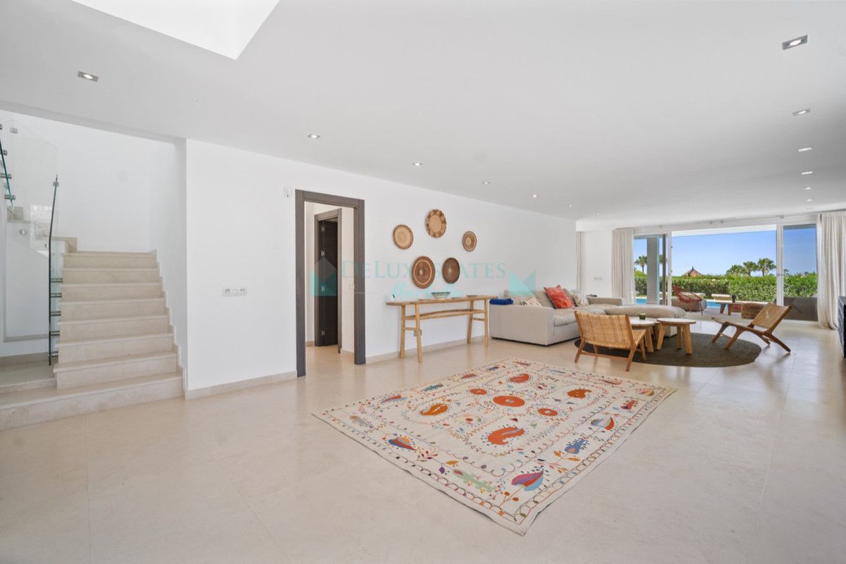 Villa for rent in El Paraiso, Estepona