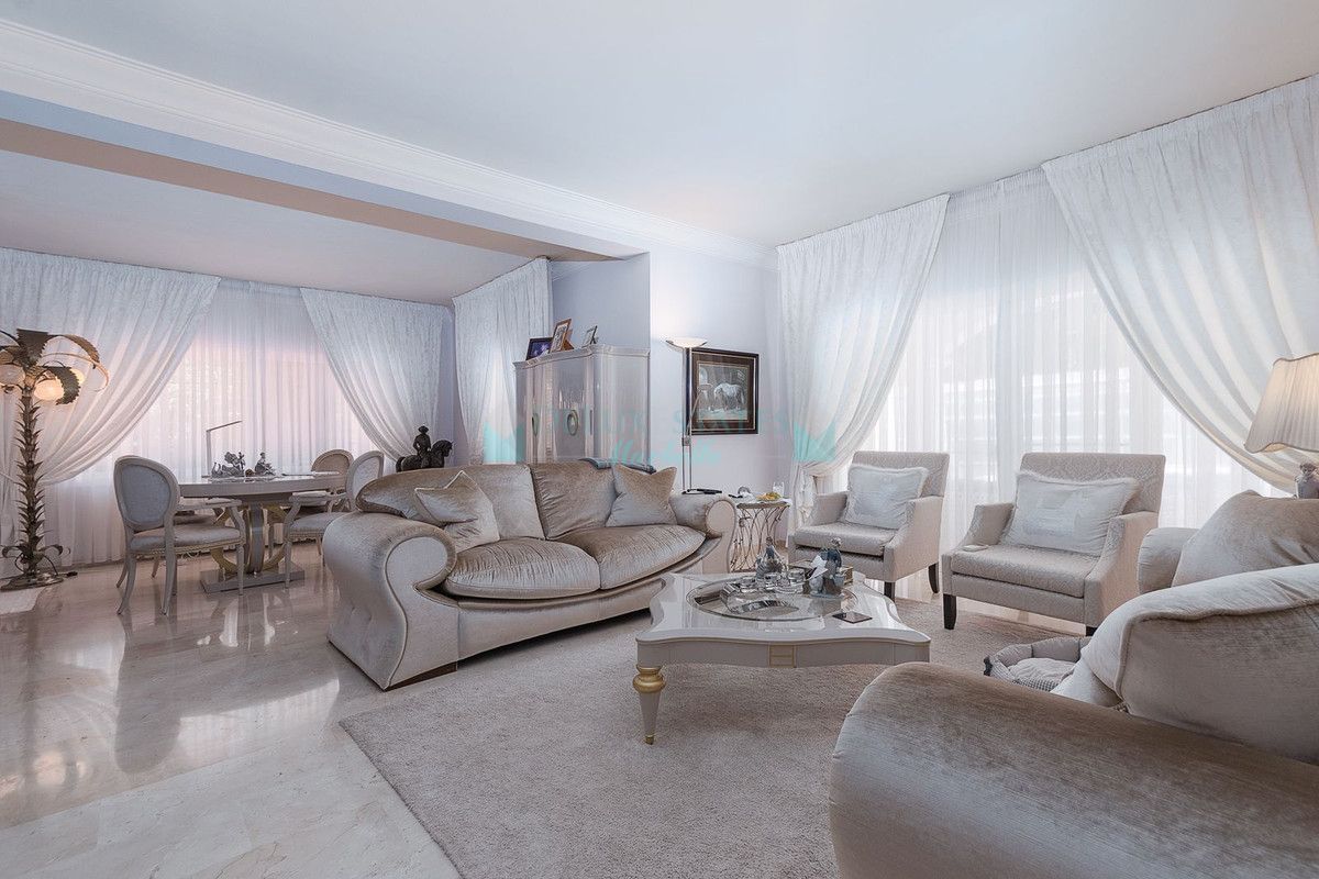 Villa for sale in Marbella
