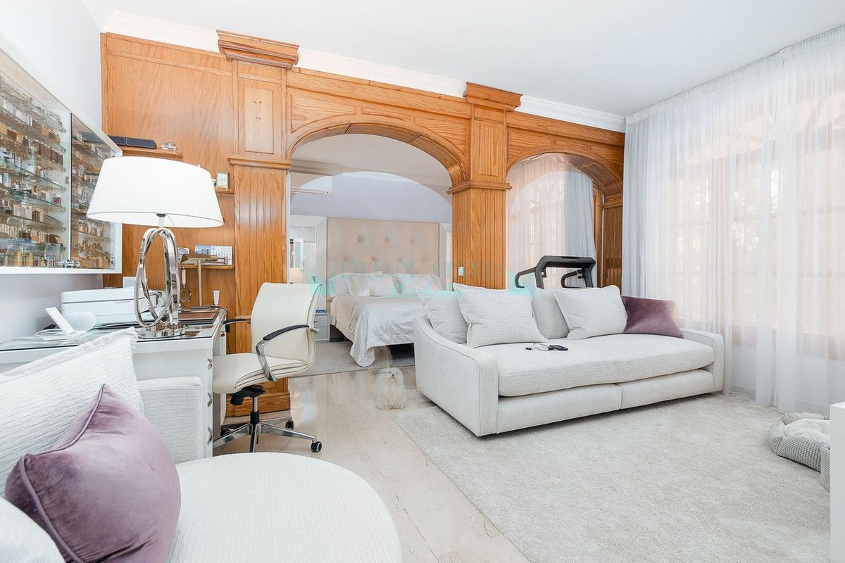 Villa for sale in Marbella