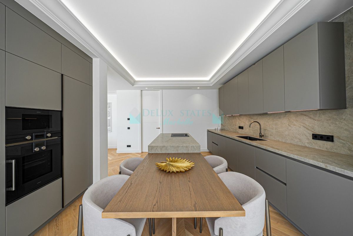 Villa for sale in Marbella Golden Mile