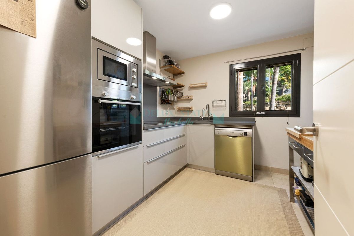 Apartamento en venta en Los Flamingos, Benahavis