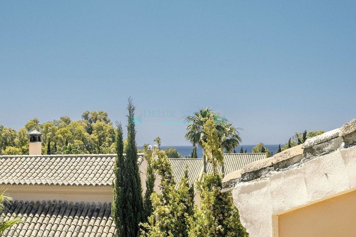 Semi Detached Villa for sale in Marbella Golden Mile