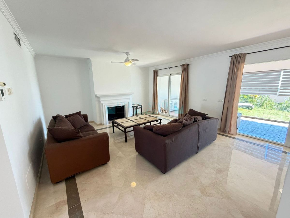 Town House for sale in Benahavis