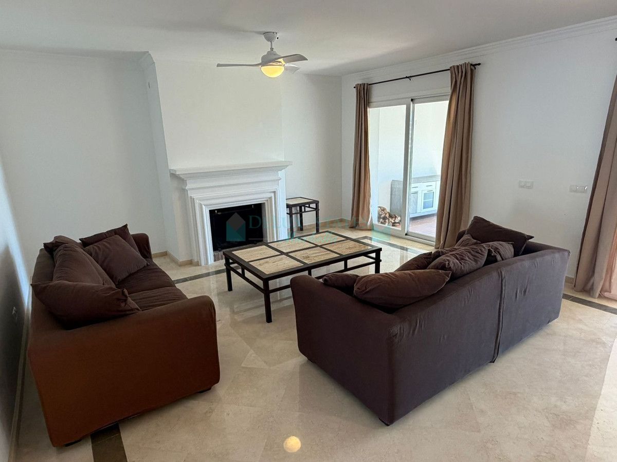 Town House for sale in Benahavis