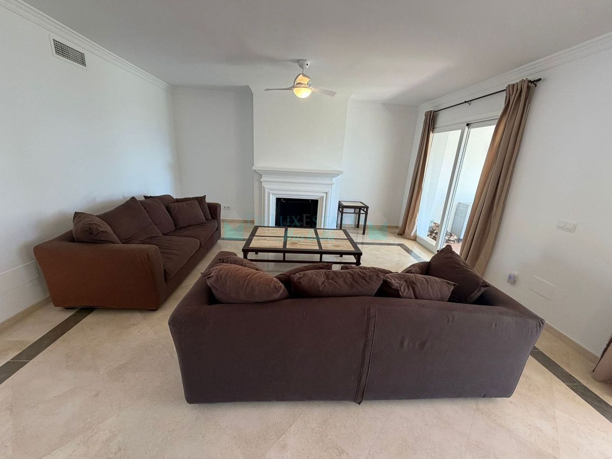 Town House for sale in Benahavis