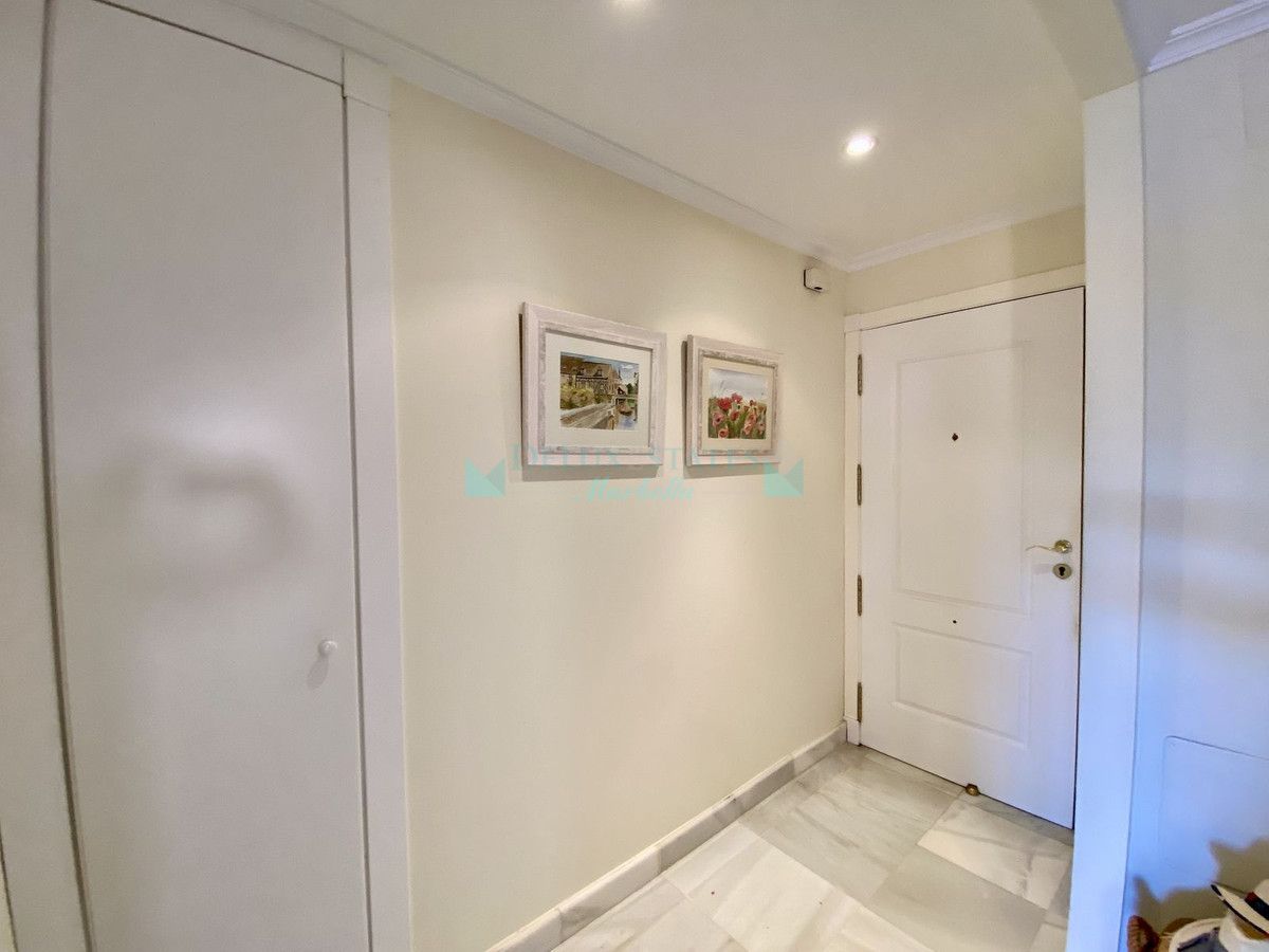 Apartamento en venta en Hacienda del Sol, Estepona