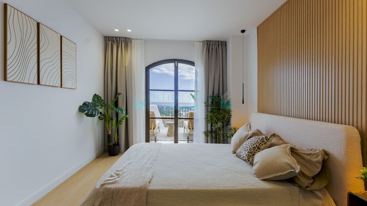 Town House for sale in Los Arqueros, Benahavis