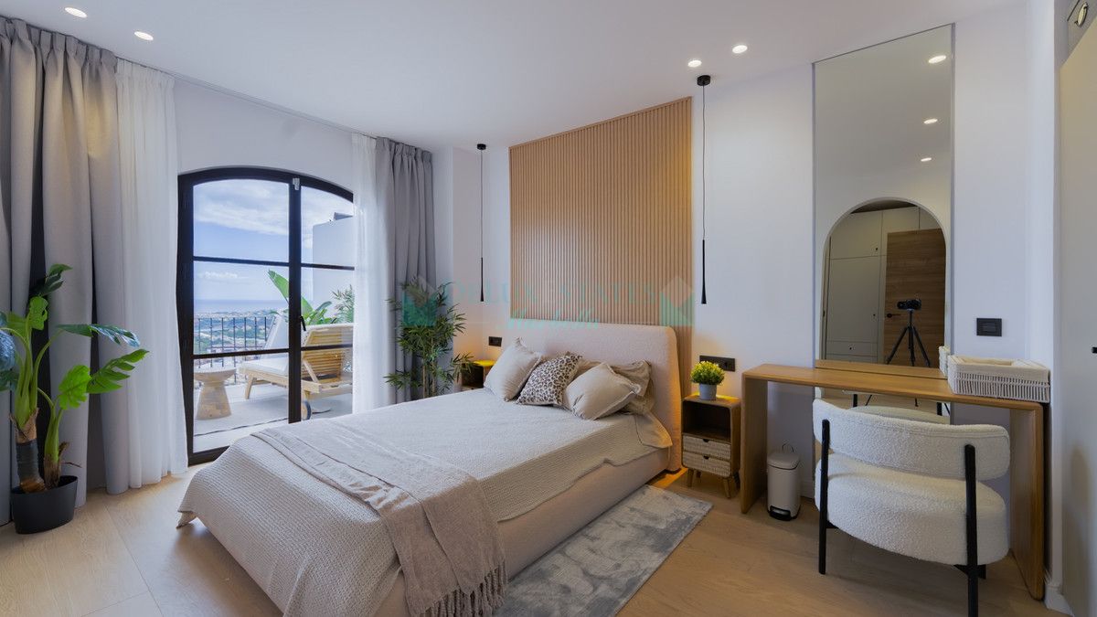 Town House for sale in Los Arqueros, Benahavis