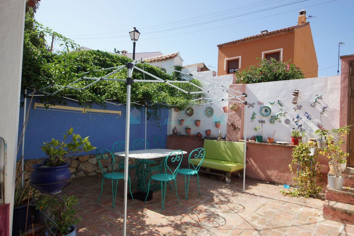 Town House for sale in Nueva Andalucia