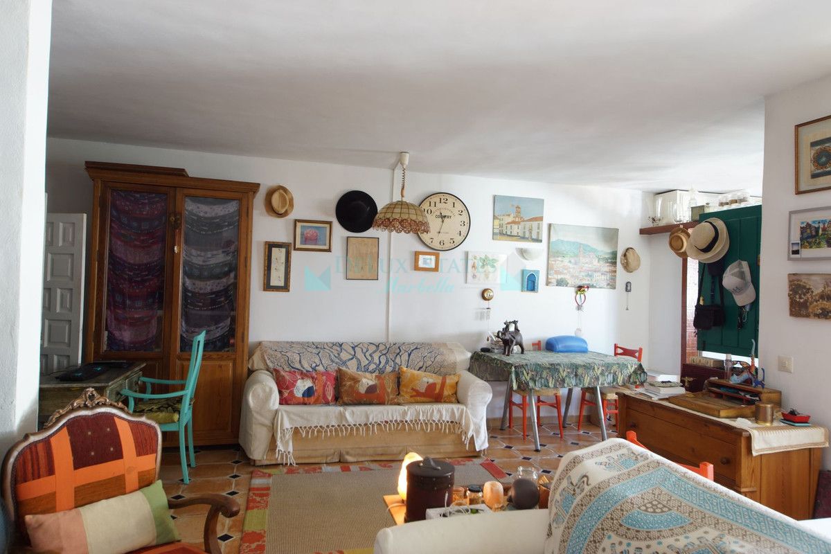 Town House for sale in Nueva Andalucia