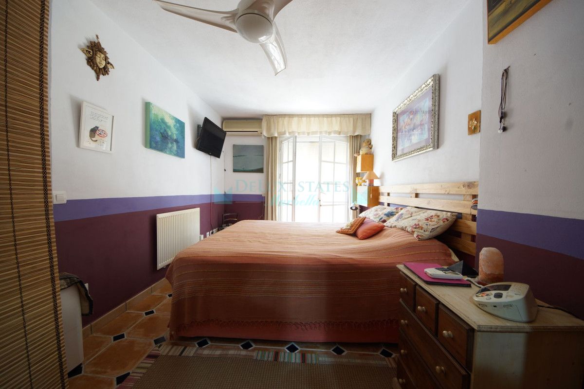 Town House for sale in Nueva Andalucia