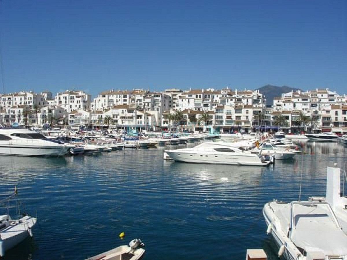 Villa for rent in Marbella