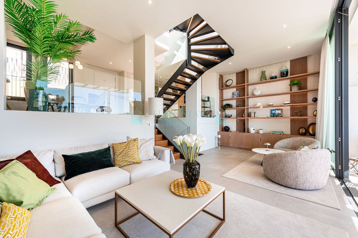 Town House for sale in Cabopino, Marbella East