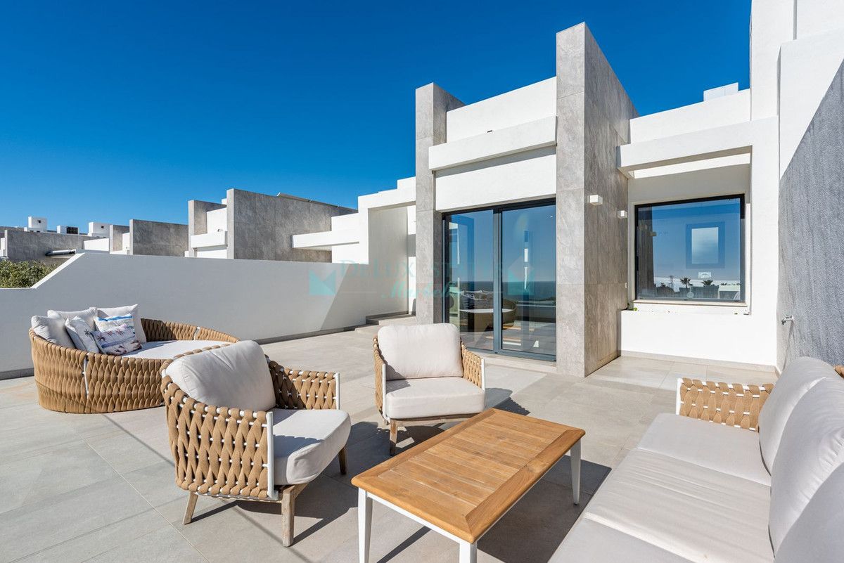 Town House for sale in Cabopino, Marbella East