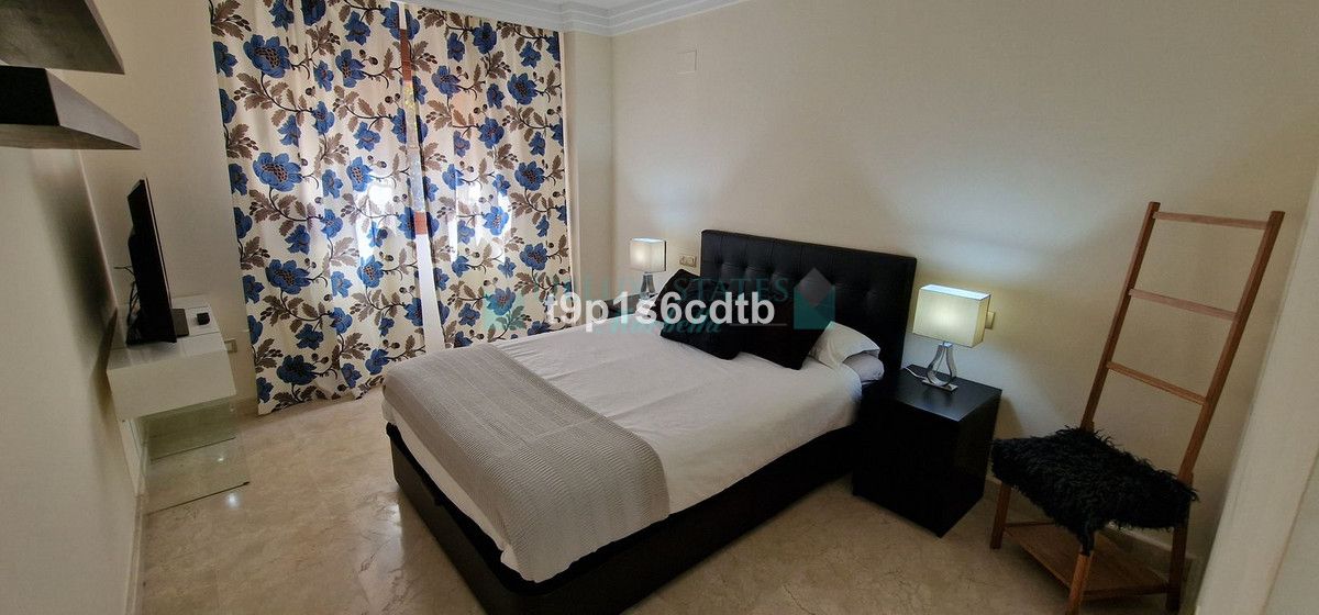 Ground Floor Apartment for sale in Benahavis