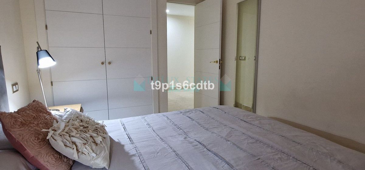 Ground Floor Apartment for sale in Benahavis