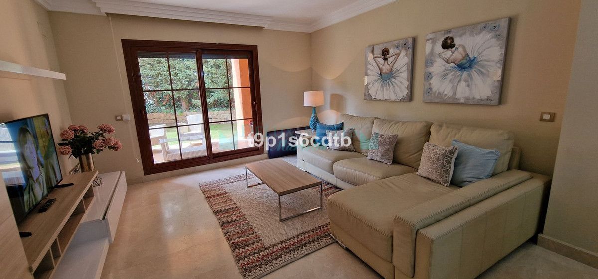 Ground Floor Apartment for sale in Benahavis