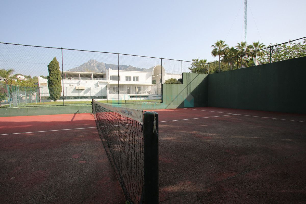 Town House for sale in Marbella Golden Mile